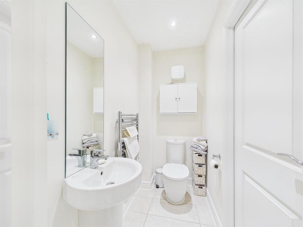 Bedroom Two En-suite (1)