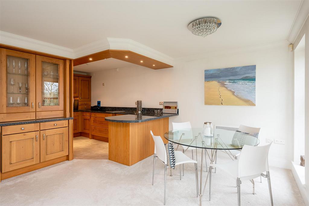 Kitchen / dining / living