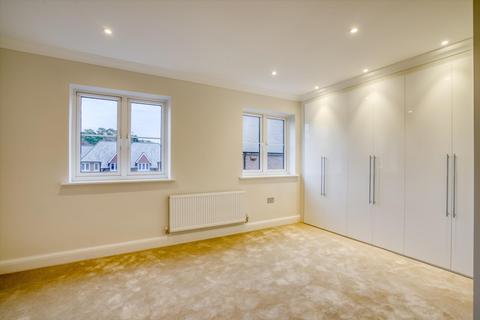 1 bedroom flat for sale, Haslemere Heights, Hill Road, Haslemere, Surrey, GU27.