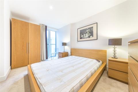 1 bedroom apartment for sale, Salamanca Place, London SE1