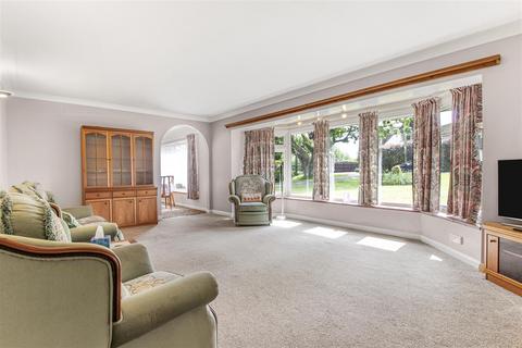 5 bedroom detached house for sale, Willow Walk, Meopham