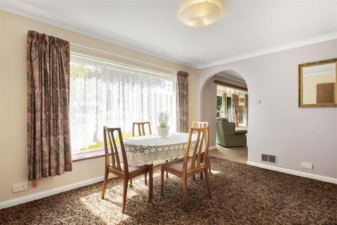 5 bedroom detached house for sale, Willow Walk, Meopham
