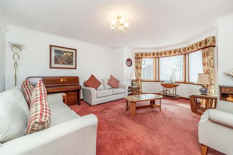 4 bedroom detached house for sale, 70 Whitecraigs, Kinnesswood, Kinross