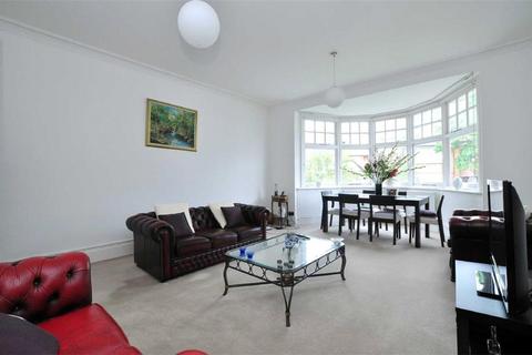 3 bedroom flat for sale, Bracknell Gardens Hampstead NW3