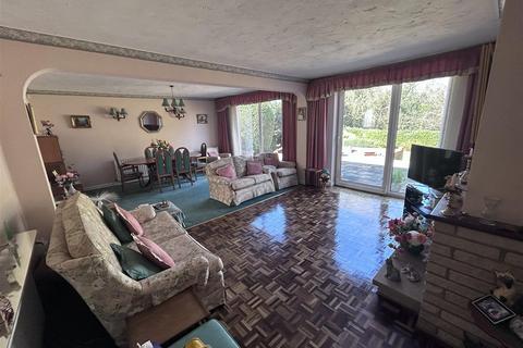 undefined, Vigors Croft, Hatfield