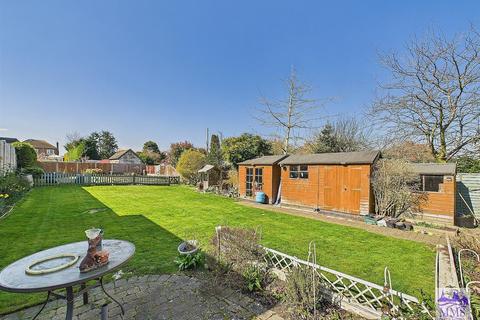 4 bedroom detached bungalow for sale, Cliffe Road, Strood