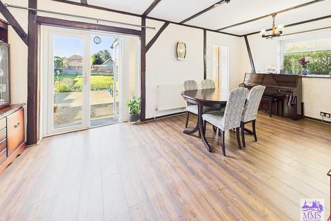 4 bedroom detached bungalow for sale, Cliffe Road, Strood