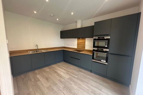 4 bedroom end of terrace house to rent, Roman Road, Corby NN18