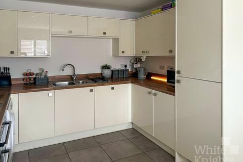 5 The Pippins, Swallowfield, Reading, RG7 1LW