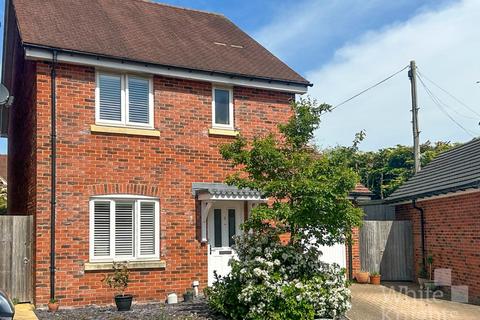 5 The Pippins, Swallowfield, Reading, RG7 1LW