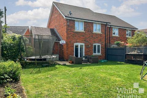 5 The Pippins, Swallowfield, Reading, RG7 1LW