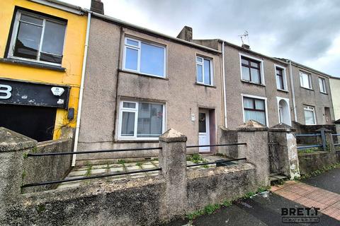 4 bedroom terraced house to rent, 21 Water Street, Pembroke Dock, Pembrokeshire. SA72 6DN