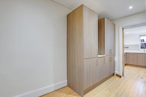 1 bedroom maisonette for sale, Aldebert Terrace, London SW8