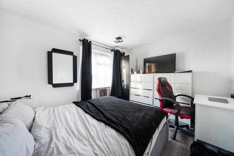 13b Marion Road, Thornton Heath, CR7 7AL