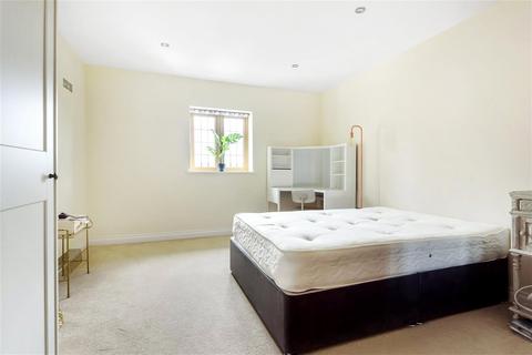 2 bedroom apartment for sale, East Street, Farnham, Surrey, GU9