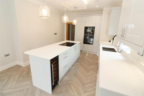 3 bedroom detached bungalow for sale, Hall Park Lane, Rushden NN10
