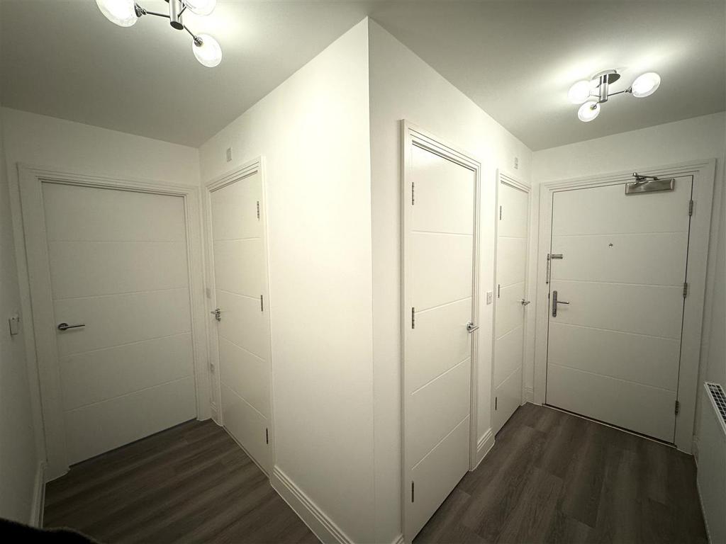 Hallway.jpeg