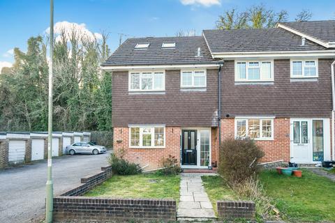 12 Firs Crescent, Kings Worthy, Winchester, SO23 7NF