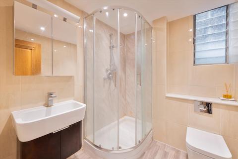 2 bedroom flat for sale, Hanson Street, London, W1W