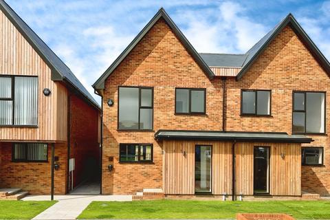 3 bedroom semi-detached house for sale, Adie Road, Greatstone