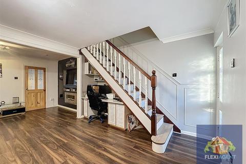 2 bedroom semi-detached house for sale, Banks Road, Southport PR9
