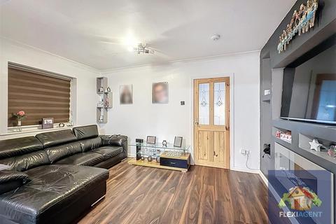 2 bedroom semi-detached house for sale, Banks Road, Southport PR9