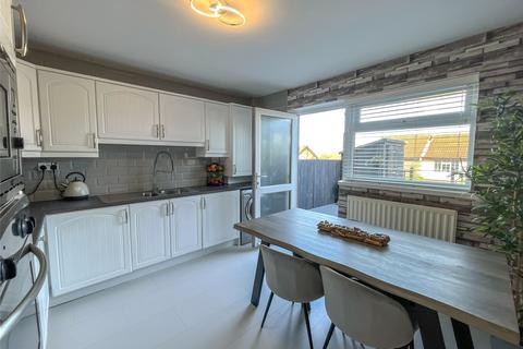 2 bedroom terraced house for sale, Dykesway, Windy Nook, NE10