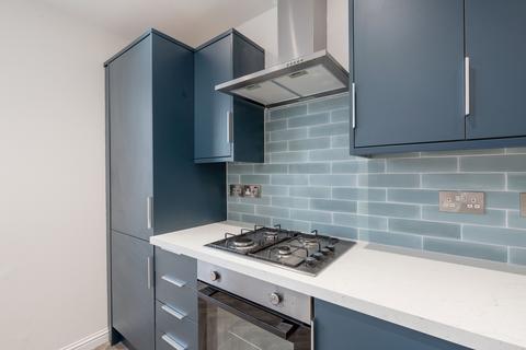 205/6 Duddingston Park South, Edinburgh, EH15 3EJ