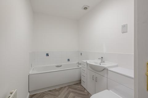 205/6 Duddingston Park South, Edinburgh, EH15 3EJ