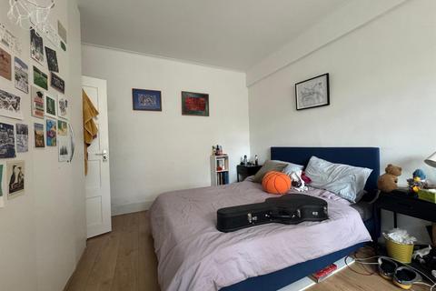 5 bedroom flat for sale, Adelaide Road, London