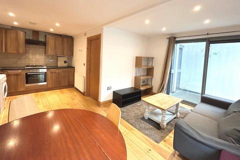3 bedroom flat to rent, Gloucester Road, Brighton BN1