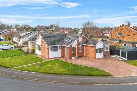 3 bedroom semi-detached bungalow for sale, Sutton Avenue, Culcheth, WA3