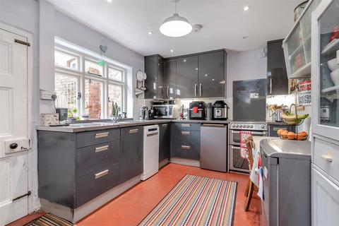 4 bedroom cottage for sale, 33 Church Street, Newent GL18