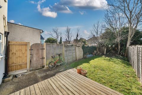3 bedroom end of terrace house for sale, Suffield Road, London