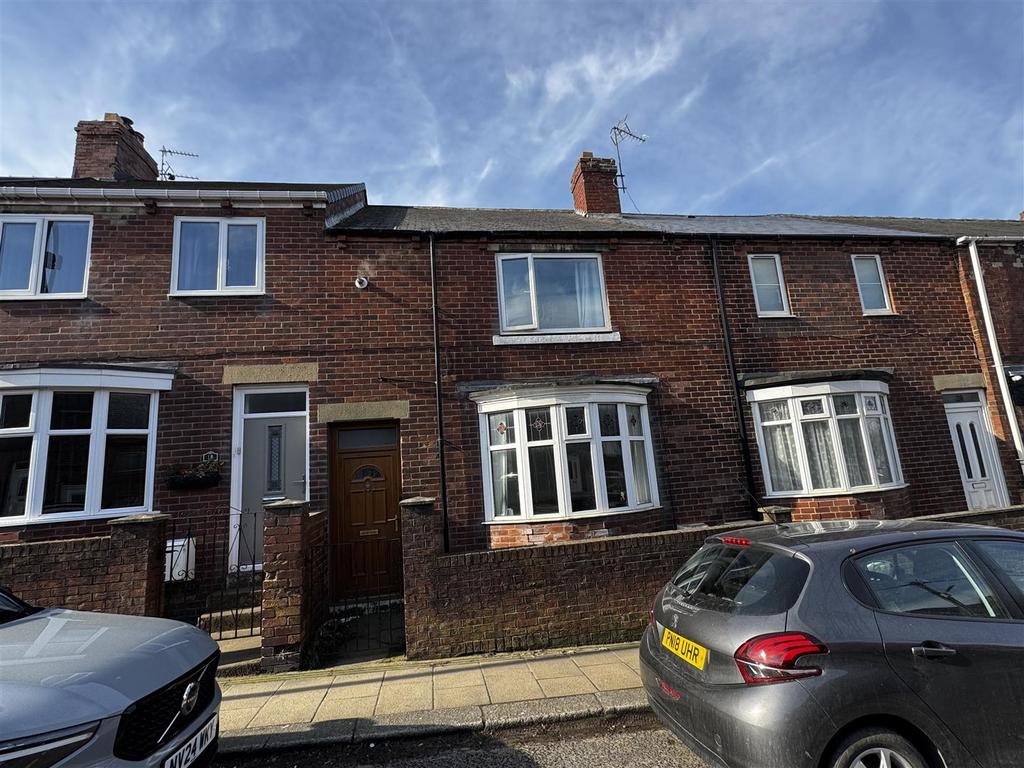 Durham Road West, Bowburn 2 bed terraced house - £600 pcm (£138 pw)