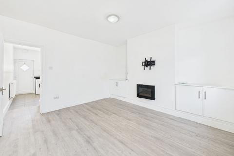 2 bedroom terraced house to rent, Leigh Road, Manchester M28
