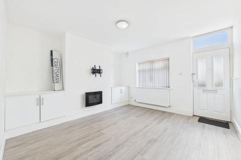 2 bedroom terraced house to rent, Leigh Road, Manchester M28