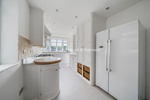 4 bedroom detached house for sale, Orpington Road, Winchmore Hill, London, N21