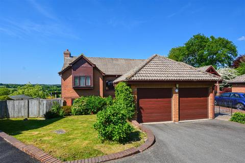 4 bedroom detached house for sale, Dukes Hill, Battle
