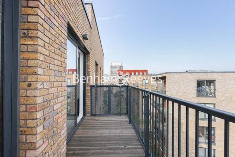 1 bedroom apartment to rent, Whiting Way, Surrey Quays SE16