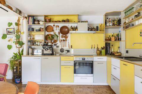 undefined, Hamilton Close, London, N17