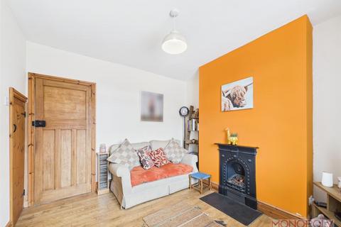1 Hill Street, Rhostyllen, Wrexham, LL14 4AT
