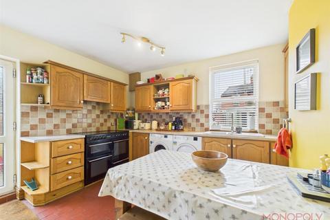 1 Hill Street, Rhostyllen, Wrexham, LL14 4AT