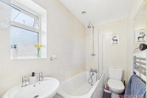 1 Hill Street, Rhostyllen, Wrexham, LL14 4AT
