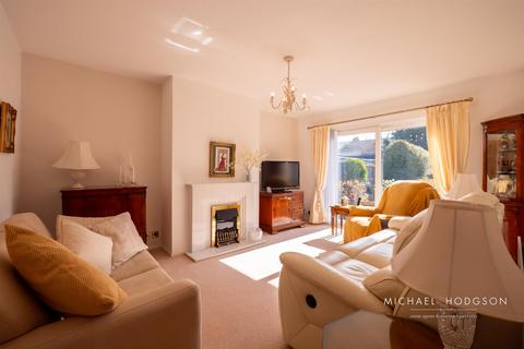 2 bedroom semi-detached bungalow for sale, Kingswood Grove, Hastings  Hill, Sunderland