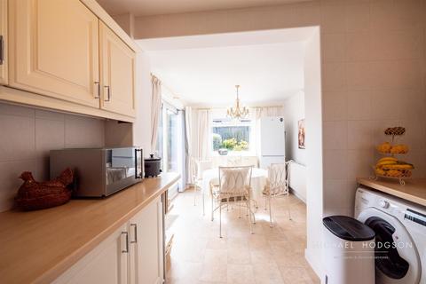 2 bedroom semi-detached bungalow for sale, Kingswood Grove, Hastings  Hill, Sunderland