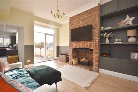 13 Trinity Road, Chorley, PR7 2DW