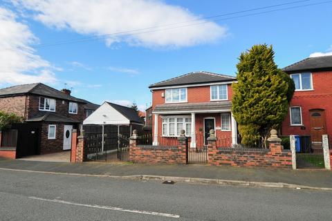 3 bedroom detached house to rent, 3 Bed Detached House – Branksome Drive, Salford