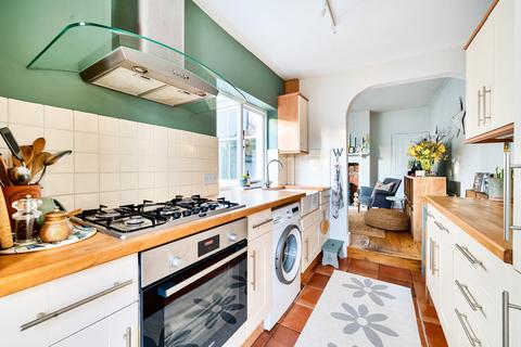 2 bedroom terraced house for sale, Glencoe Road, Weybridge, KT13