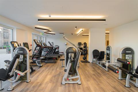 Studio to rent, Ridgeway Views, London